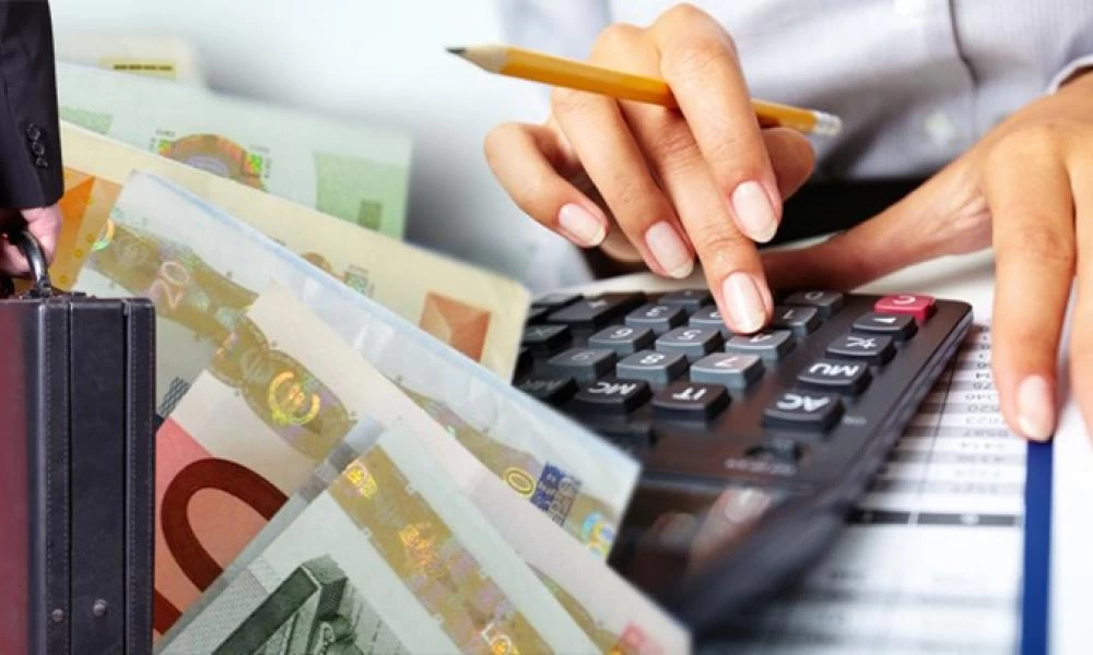 Εφορία: «Ξεσκονίζει» τα στοιχεία για όσους έλαβαν επιστρεπτέες